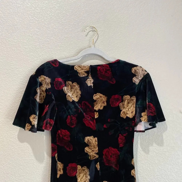 CALVIN KLEIN Dark Floral Velvet Sheath Dress Flutter Sleeves Black Size 2 Office - Picture 6 of 8